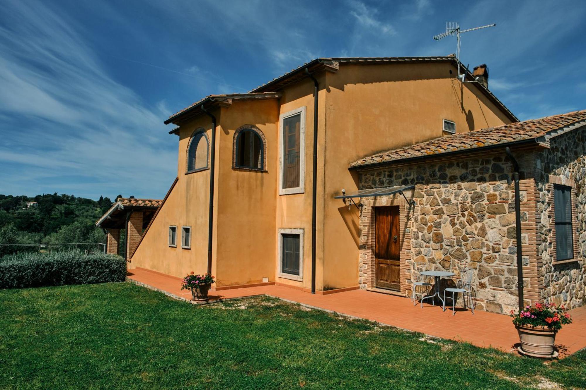 8380 Agriturismo Il Saragiolo Манчиано Экстерьер фото