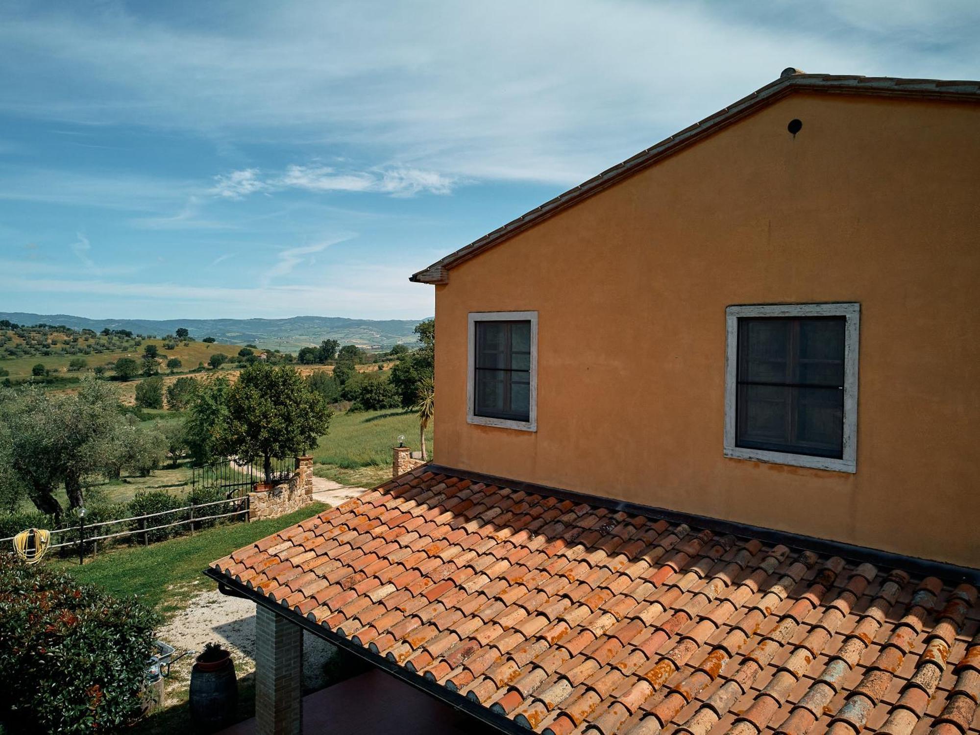 8380 Agriturismo Il Saragiolo Манчиано Экстерьер фото